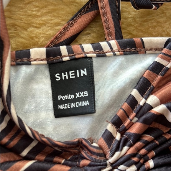 SHEIN | Women’s Size XXS Petite Stylish Halter Neck Top - Multicolor - Picture 2 of 4